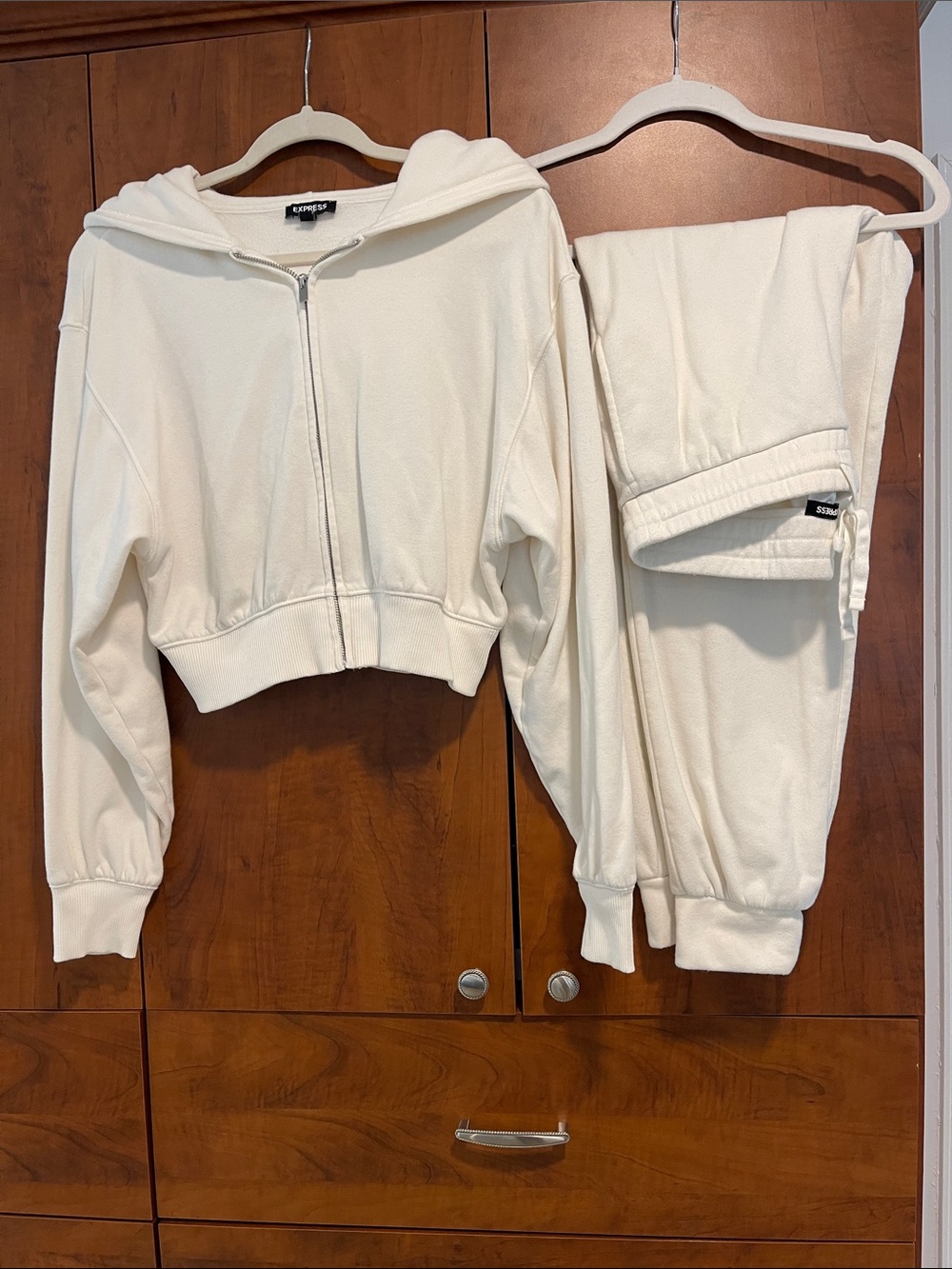 Express Cream Cropped Zip Hoodie & Joggers Set